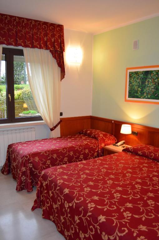 Hotel Olioso Peschiera del Garda Quarto foto