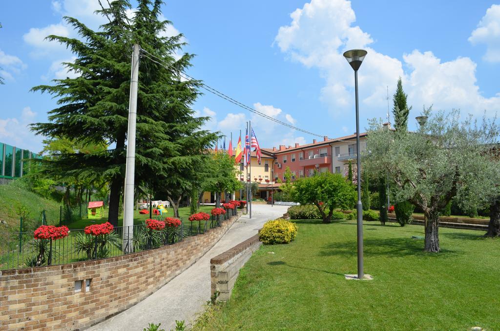 Hotel Olioso Peschiera del Garda Exterior foto